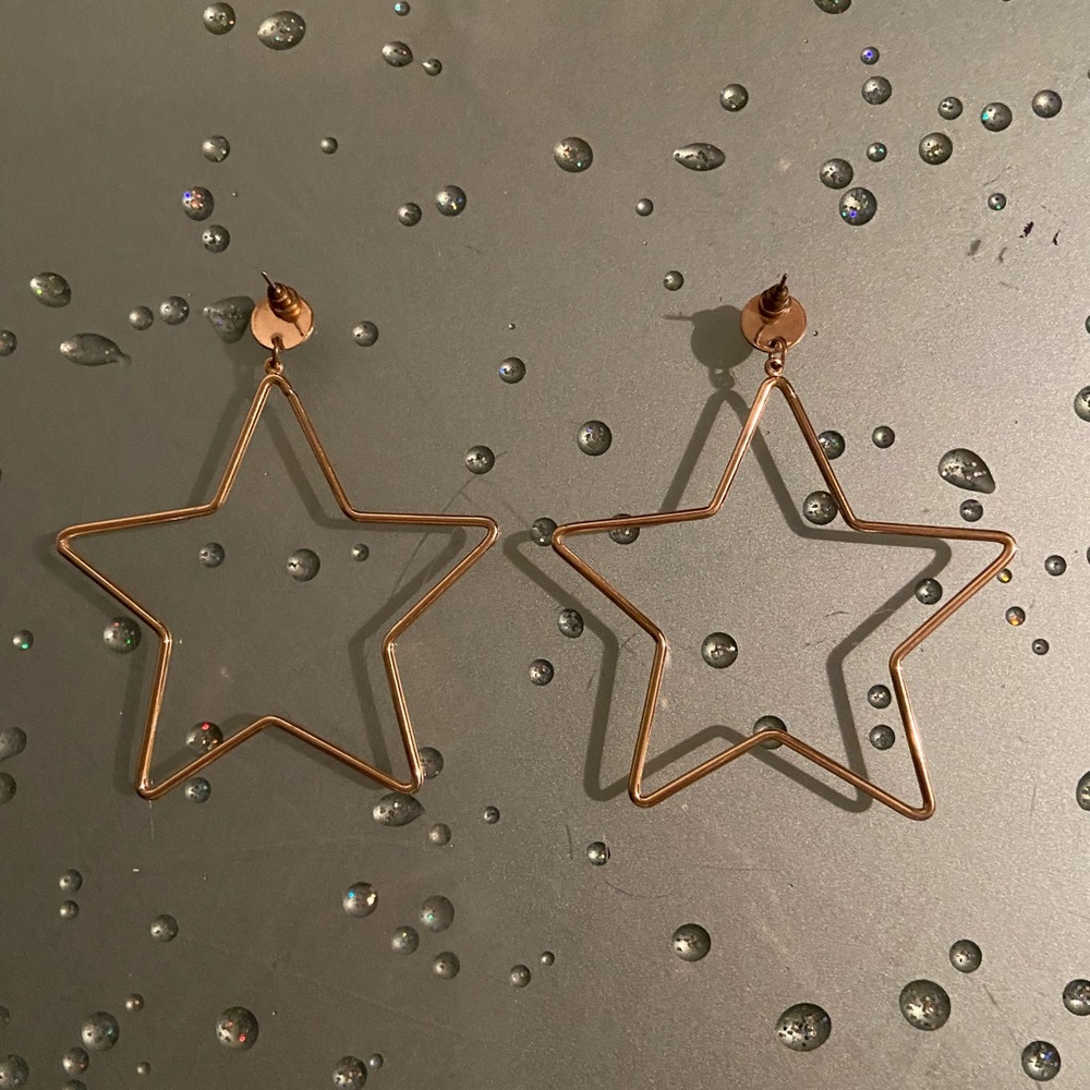 Star Earrings Door Knocker Style Lightweight Gold Tone 2.5”